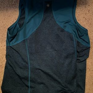 Barely used, great condition and the brand is TEK GEAR.